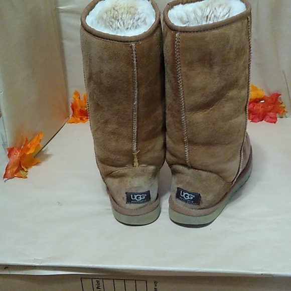 UGG boots sz 7 - Picture 3 of 6